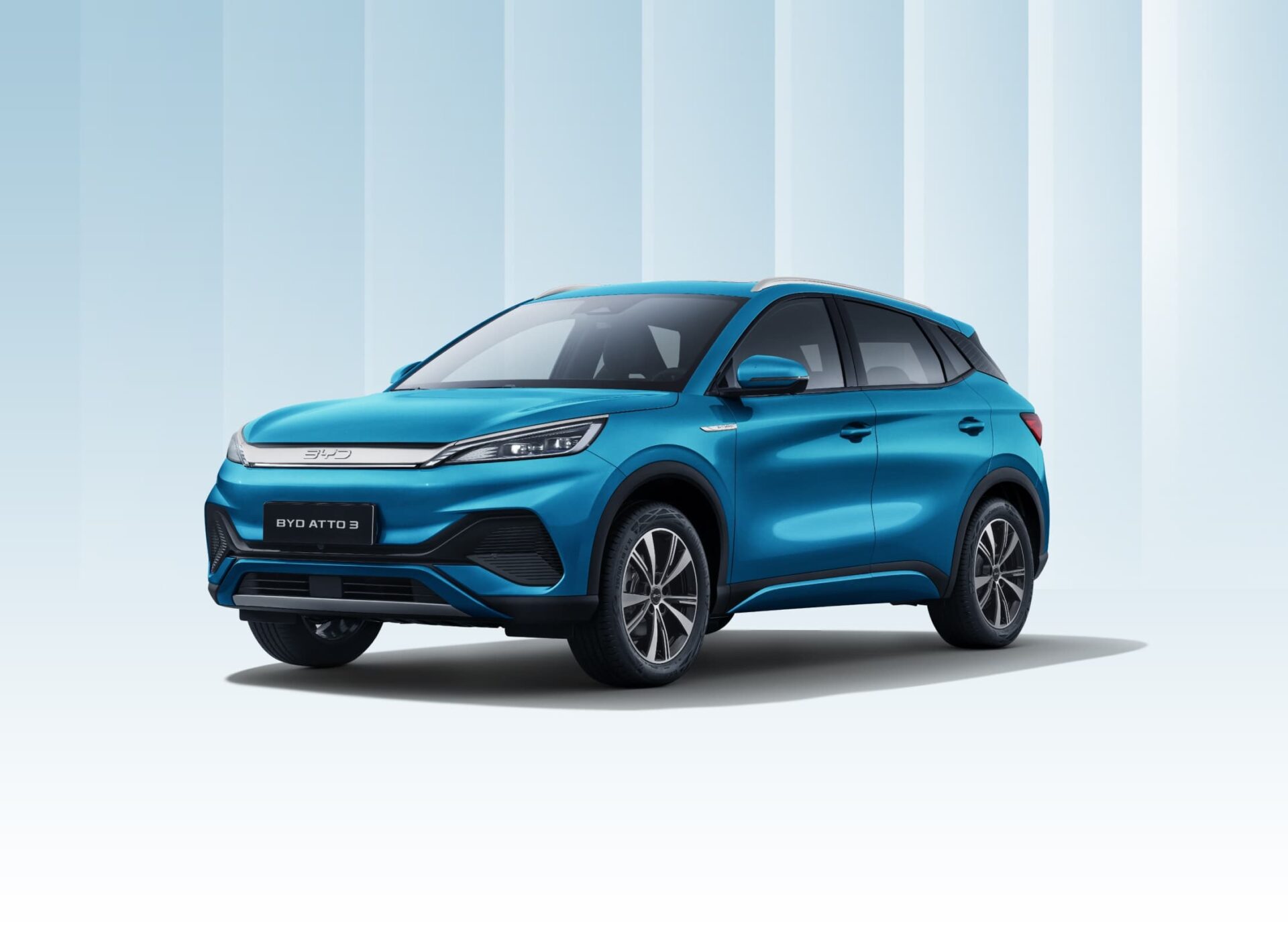 BYD-ATTO32025-front-view-Surfing-blue